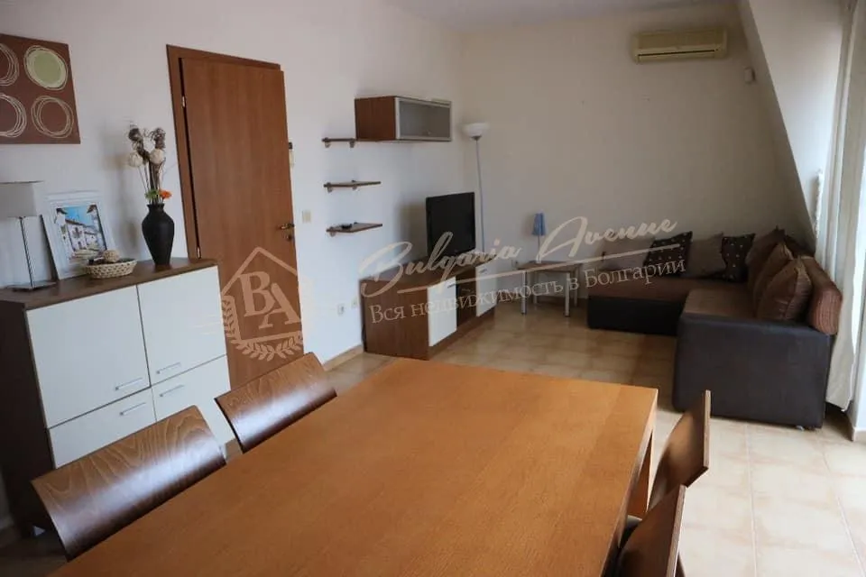 Трехкомнатная квартира с мебелью у моря в г.Несебр