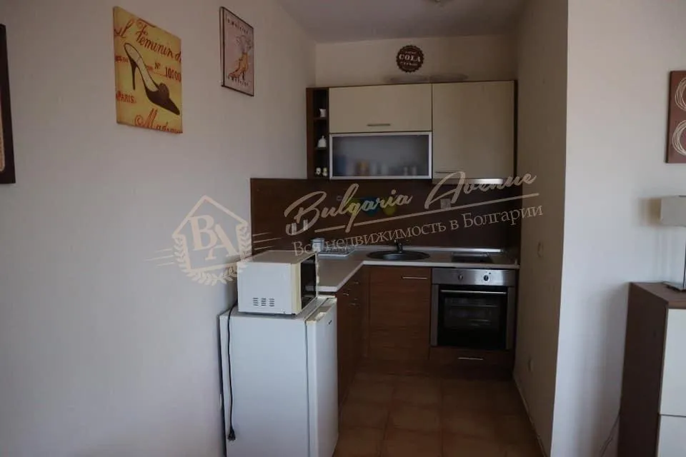 Трехкомнатная квартира с мебелью у моря в г.Несебр