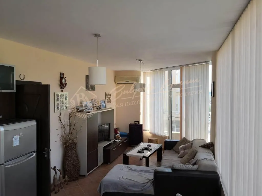 Трехкомнатная квартира с мебелью, к.Солнечный Берег