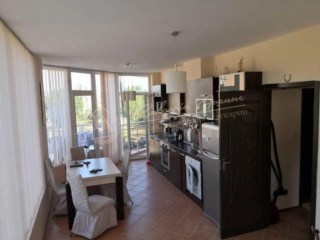 Трехкомнатная квартира с мебелью, к.Солнечный Берег