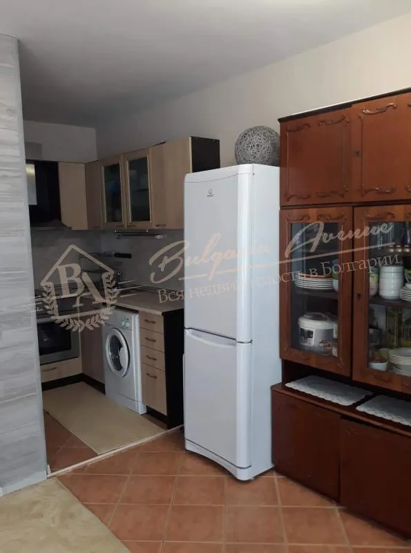 Трехкомнатная квартира с мебелью, к. Солнечный Берег