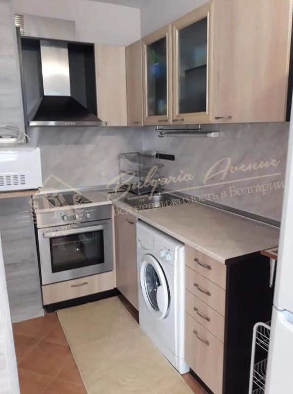 Трехкомнатная квартира с мебелью, к. Солнечный Берег