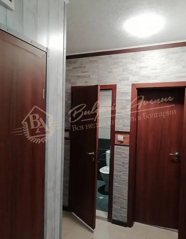 Трехкомнатная квартира в жилом доме в г.Несебър