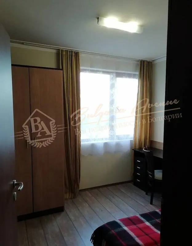 Трехкомнатная квартира в жилом доме в г.Несебър