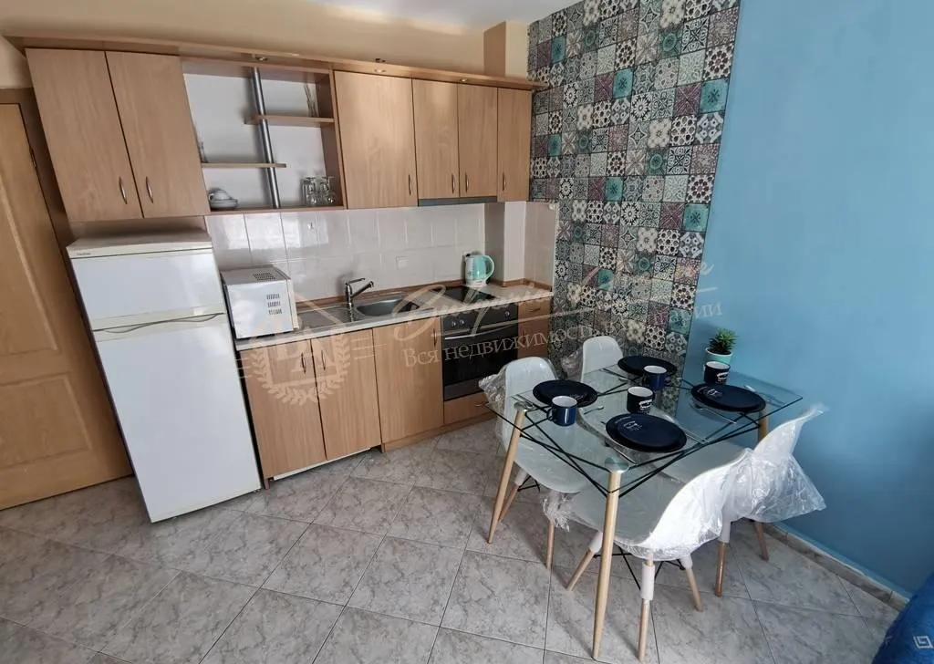 Трехкомнатная, меблированная квартира в комплексе, к.Солнечный берег