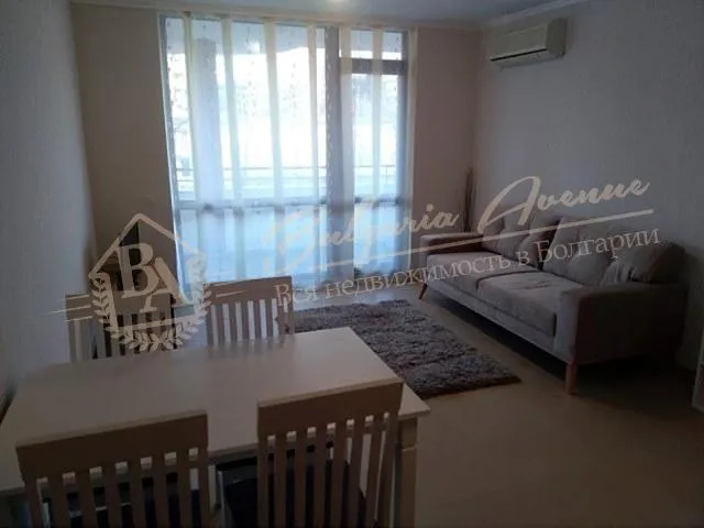 Апартамент с 2 спальнями с низкой таксой в центре Солнечного Берега