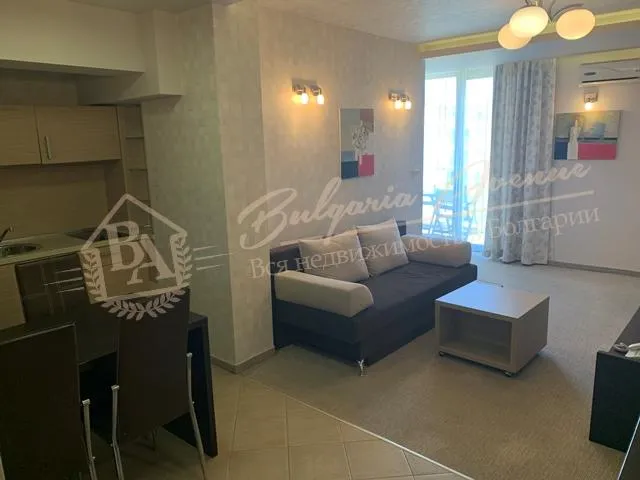 Апартамент с 2 спальнями в закрытом комплексе у моря в к.Солнечный берег