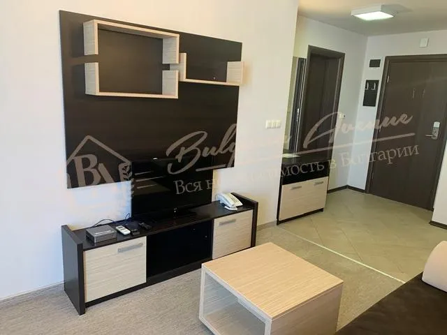 Апартамент с 2 спальнями в закрытом комплексе у моря в к.Солнечный берег