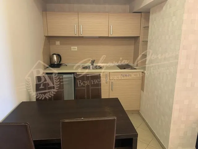 Апартамент с 2 спальнями в закрытом комплексе у моря в к.Солнечный берег