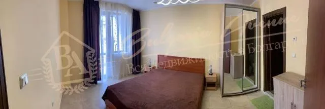 Просторный апартамент с 2 спальнями в 120 м от моря в Равде