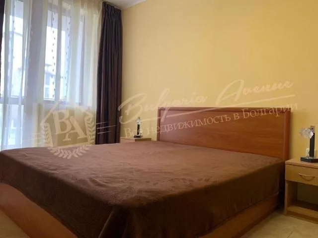 Просторный апартамент с 2 спальнями в 120 м от моря в Равде