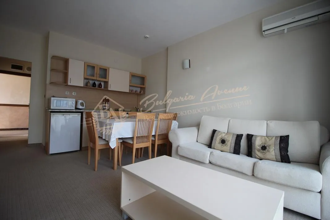 Трехкомнатная квартира с видом на море в 150 м от пляжа, к.Солнечный Берег