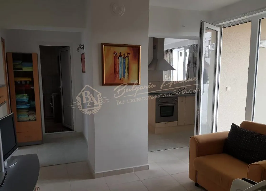 Трехкомнатная квартира, без таксы обслуживания, в южой части Несебра