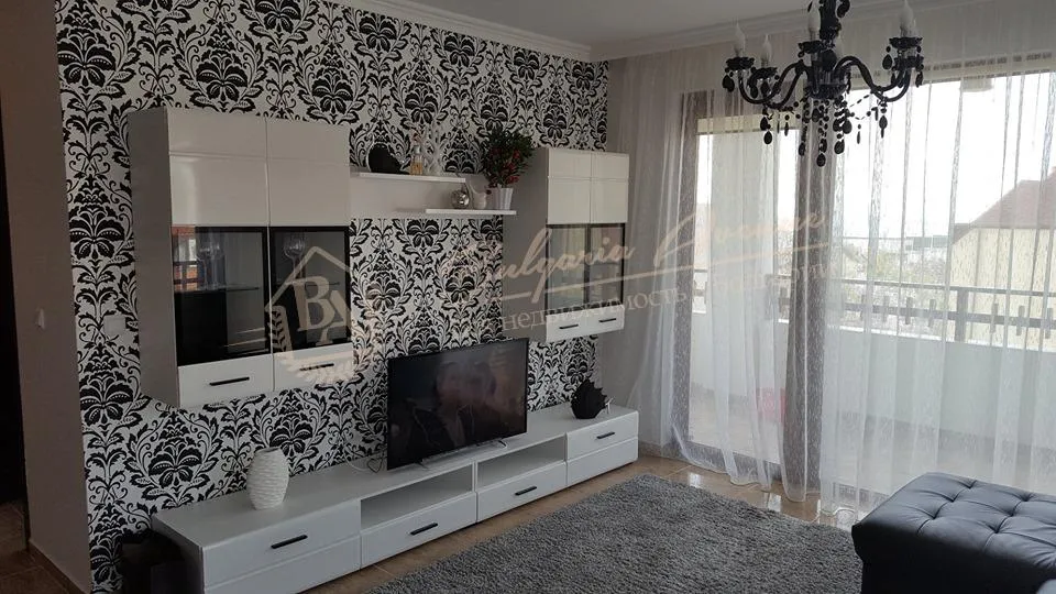 Роскошно меблированная трехкомнатная квартира в г.Святой Влас