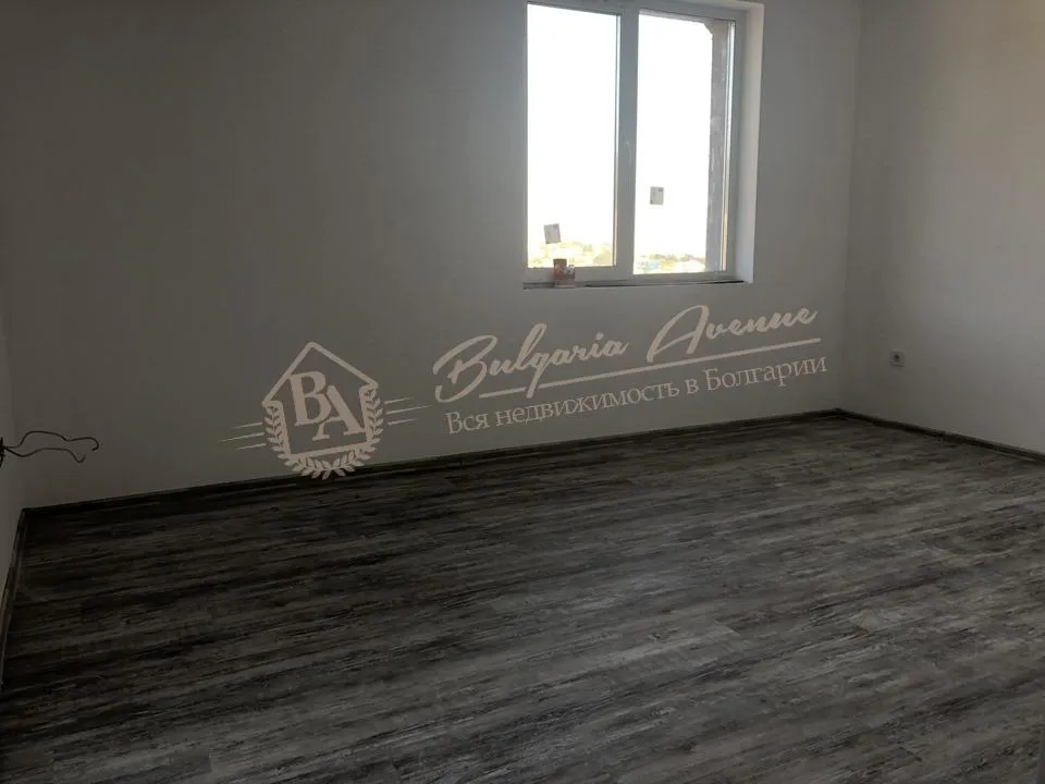 Новая, трехкомнатная квартира с парковокой в г.Варна