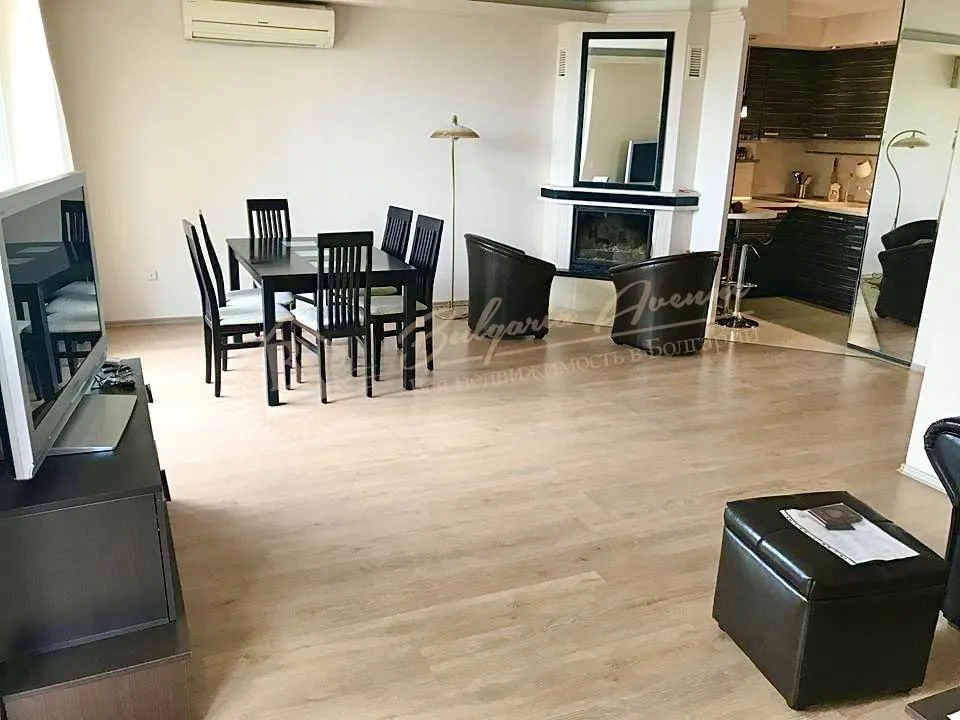 Апартамент с 2 спальнями в жилом доме, с видом на море, без таксы, в г.Св.Влас