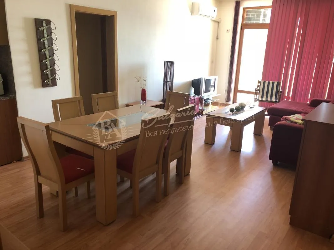 Апартамент с 2 спальнями в Garden of Eden, на первой линии в г.Св.Влас