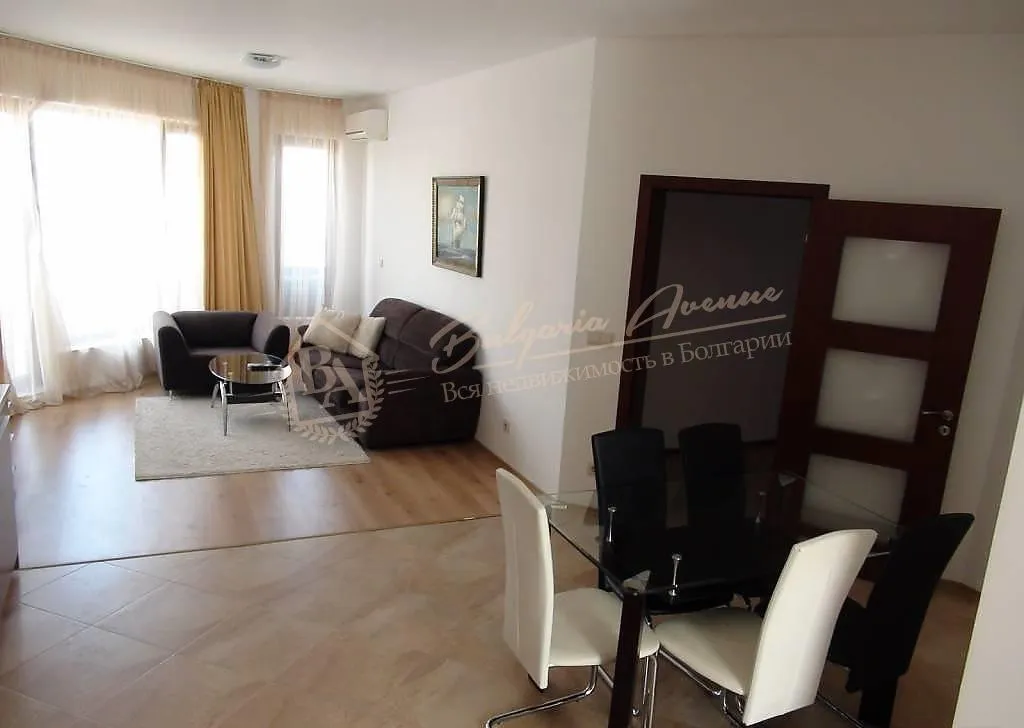 Трехкомнатная квартира с видом на море в элитном доме в г.Варна