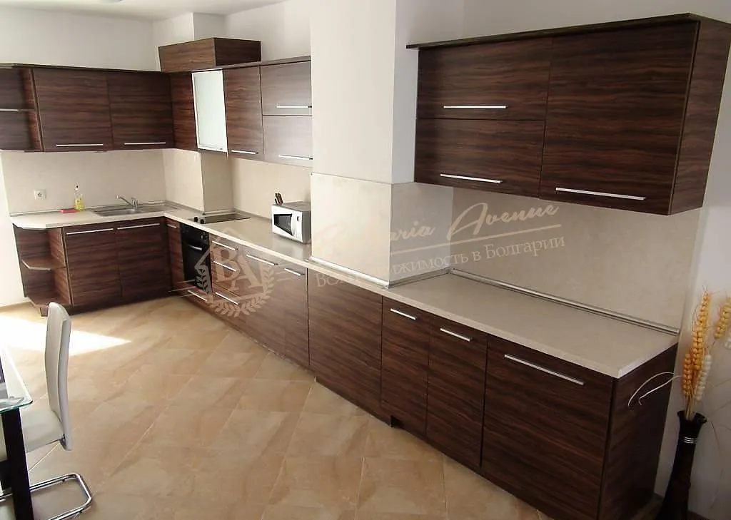 Трехкомнатная квартира с видом на море в элитном доме в г.Варна