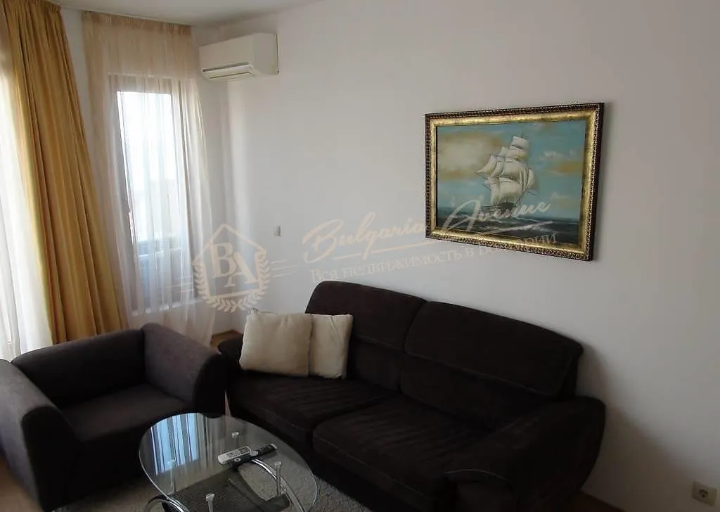 Трехкомнатная квартира с видом на море в элитном доме в г.Варна