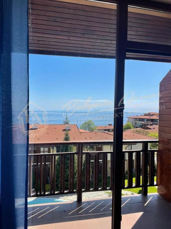 Апартамент с видом на море на первой береговой линии в элитном «Райский Сад», Святой Влас