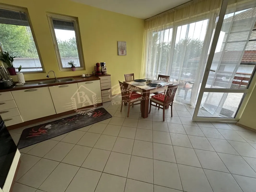 Двухэтажный дом в жилом комплексе с бассейном в с. Горица, обл. Бургас