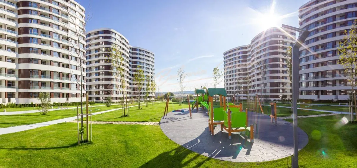 Просторная, уникальная, элитная, трехкомнатная квартира в г.Варна