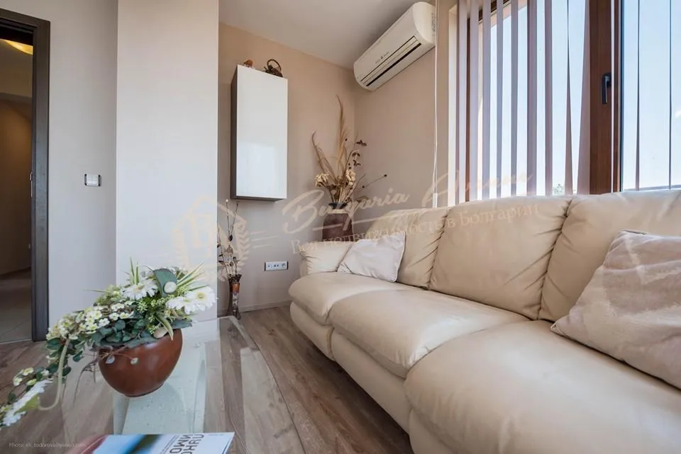 Просторная и светлая квартира с 2 спальнями и видом на море в г.Варна