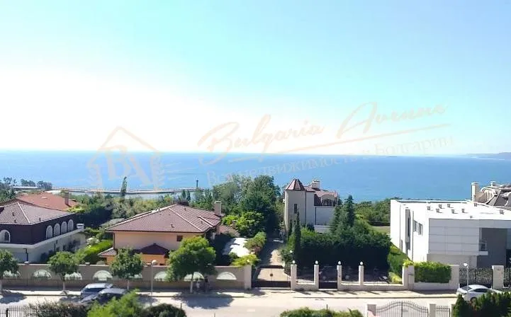 Трехкомнатная квартира с панорамой на море в элитном районе в г.Варна
