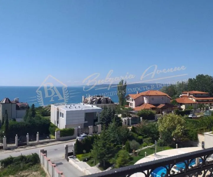 Трехкомнатная квартира с панорамой на море в элитном районе в г.Варна