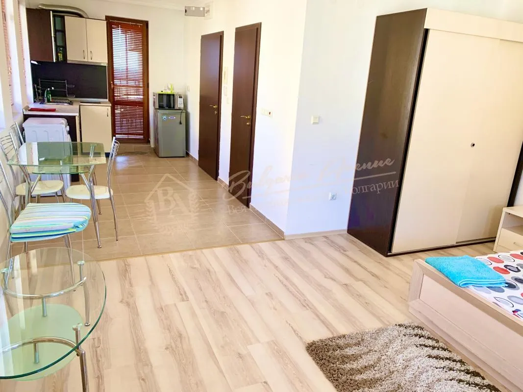 Меблированная четырехкомнатная квартира с видом на море в г.Святой Влас