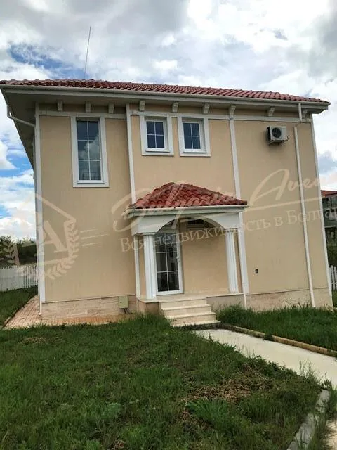 Новый, частный дом в комплексе Шато Си Бриз, с. Кошарица.