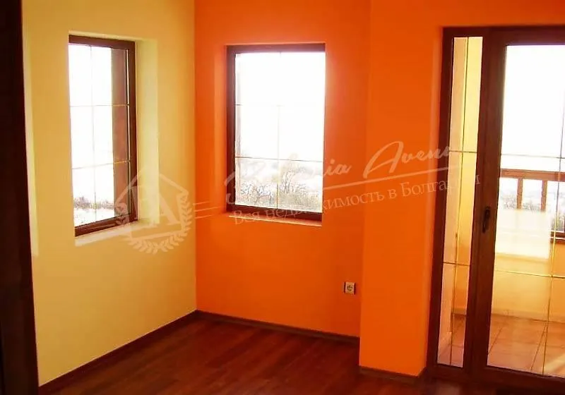 Новый дом в 25 км от Варны, тихая деревня, свежий воздух, красивая природа