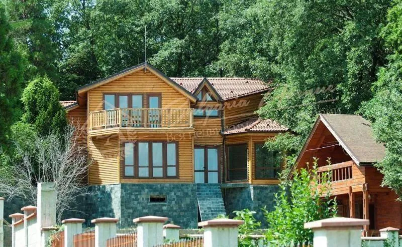 Двухэтажный дом с прекрасным видом на море в Ален Мак, г.Варна