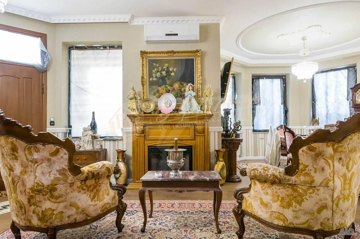 Элитный дом с участком в минутах от центра Варны