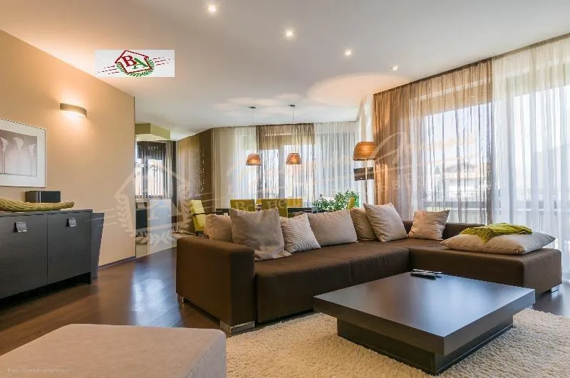 Современный, роскошный двухэтажный дом в популярном районе Варны - Траката