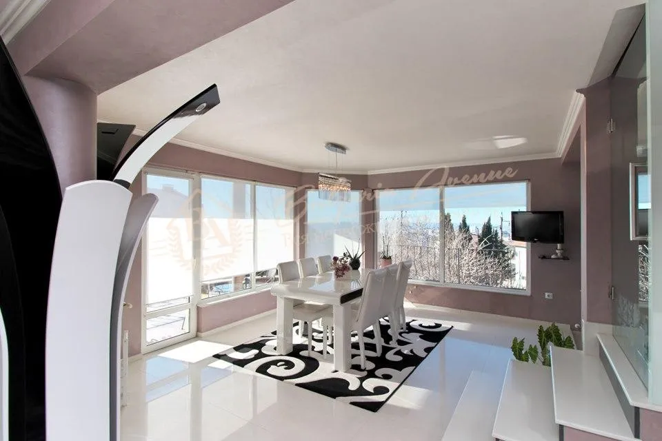 Дизайнерский дом класса люкс с видом на море, район Бриз, г.Варна