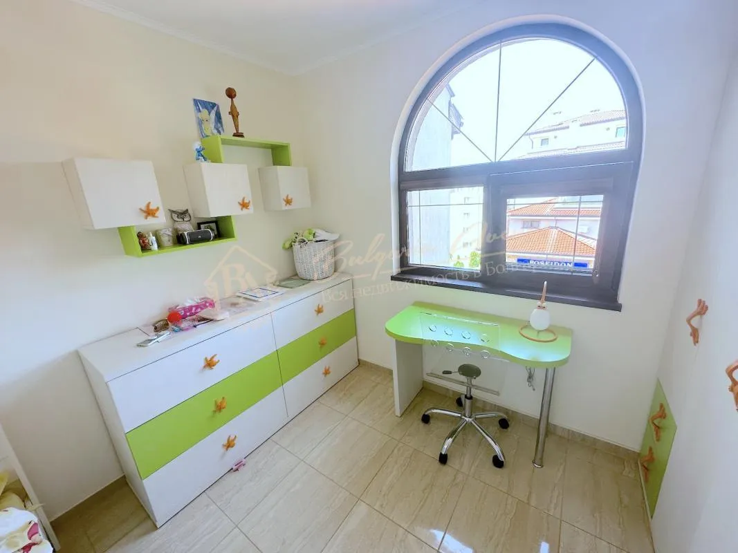 Элитная 3-комнатная квартира в престижном комплексе "Эстебан", Несебр. Квартира продается с подземным паркоместом!