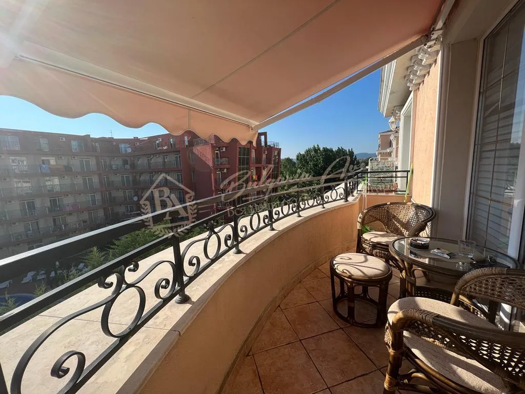 Двухкомнатный апартамент в элитном комплексе «Венера Палас», курорт Солнечный берег