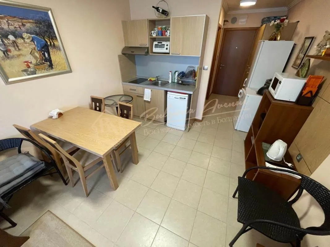 Студия в элитном комплексе "Эмеральд", курортный поселок Равда