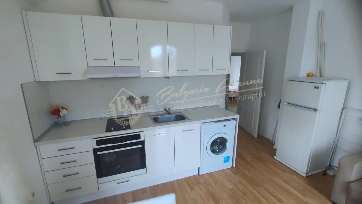 Трехкомнатный апартамент в комплексе "Романс Марин", Солнечный берег