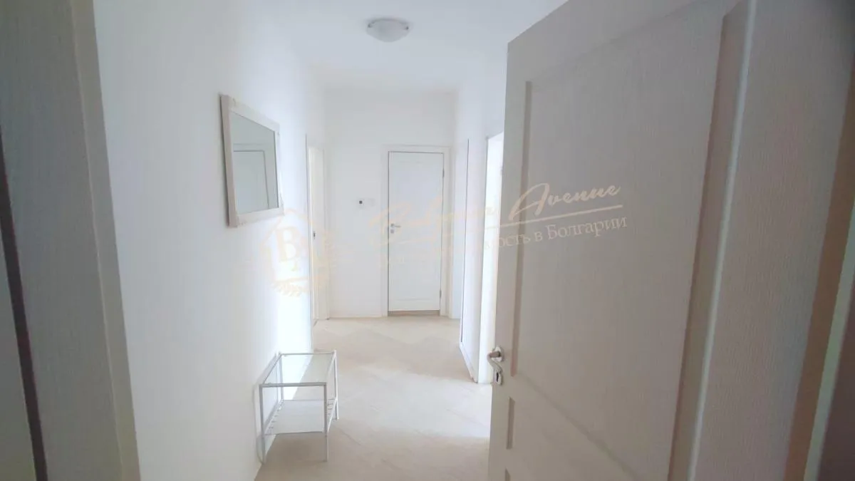 Трехкомнатный апартамент в комплексе "Романс Марин", Солнечный берег