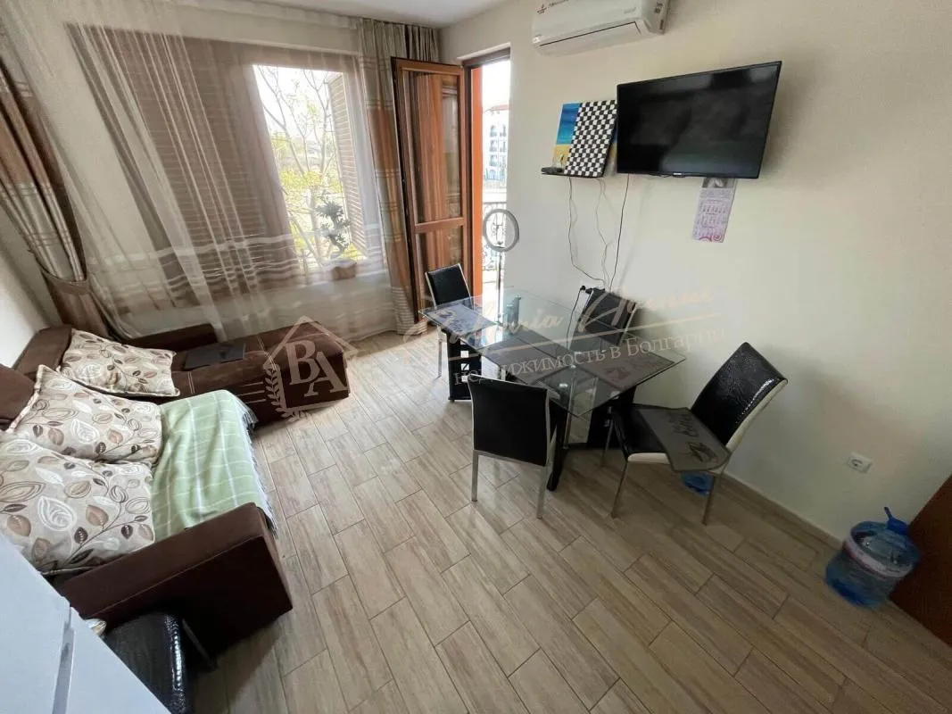 Трехкомнатный апартамент в комфортабельном комплексе "Каскадас", Равда