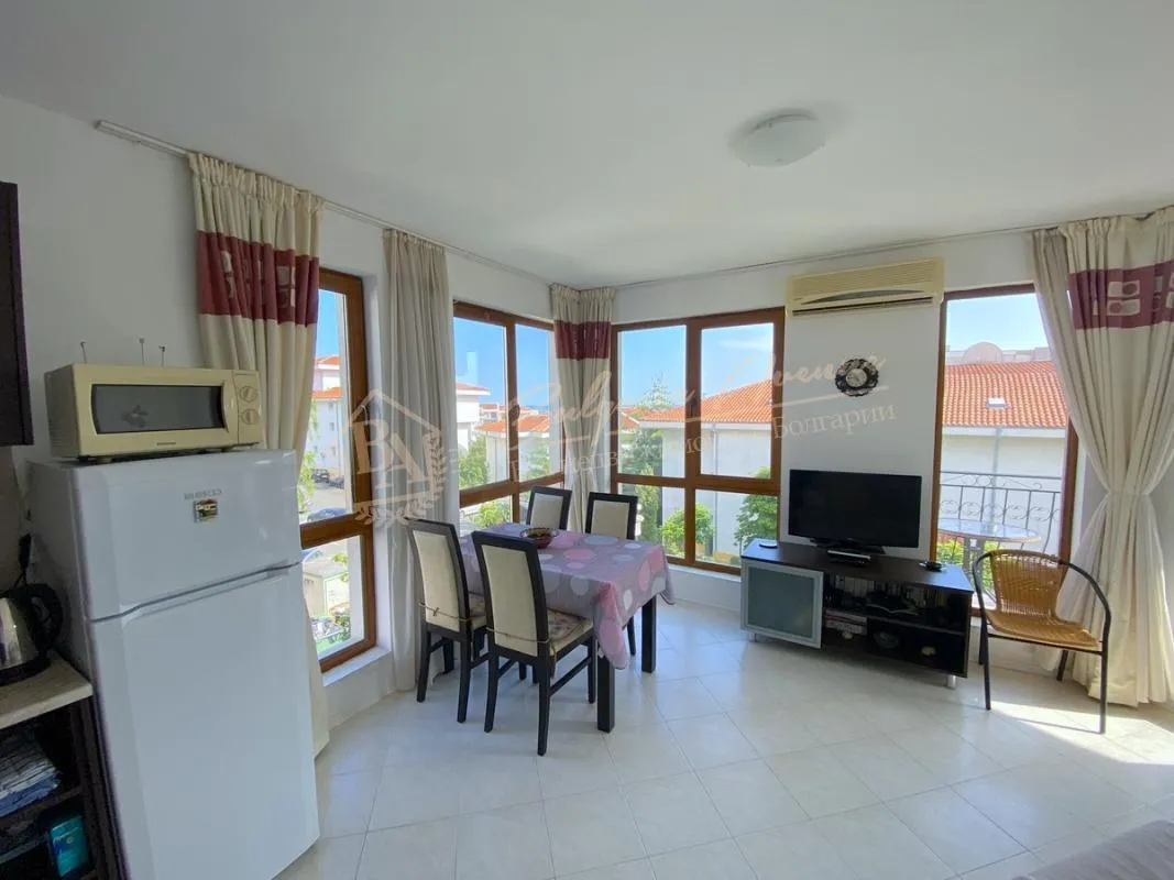 Шикарный двухкомнатный апартамент в жилом комплексе «ТРИУМФ», Святой Влас