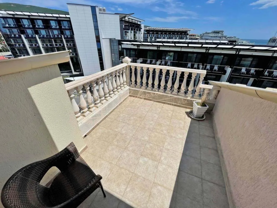 Трехкомнатный апартамент в "Роял Бэй", Святой Влас - вид на море