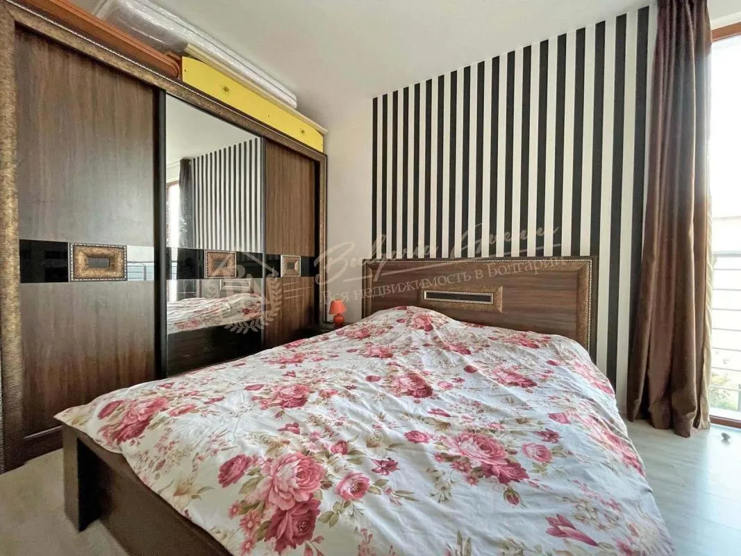 Двухкомнатный апартамент с видом на море в комплексе WHITE SAILS, Поморие