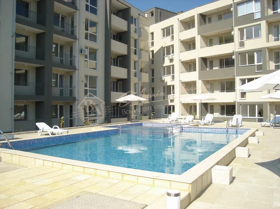 Квартира-студия в комплексе "Баттерфляй", Святой Влас. Вид на горы