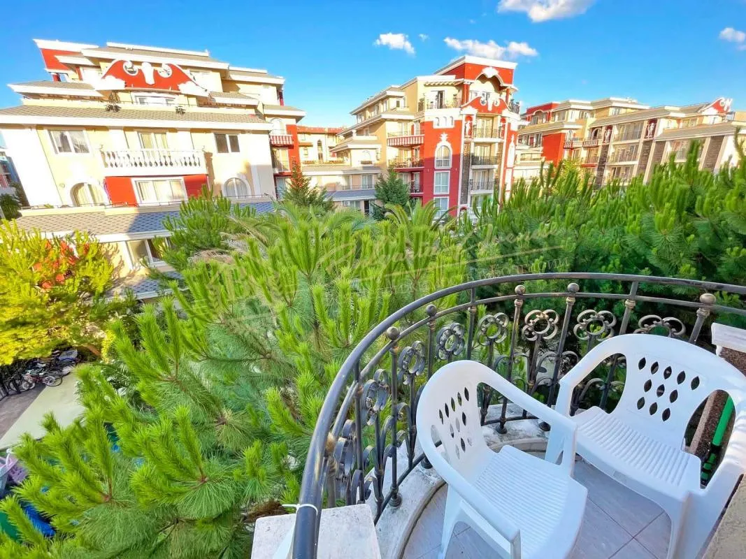 Двухкомнатный апартамент в комплексе "Мессембрия Палас", Солнечный берег