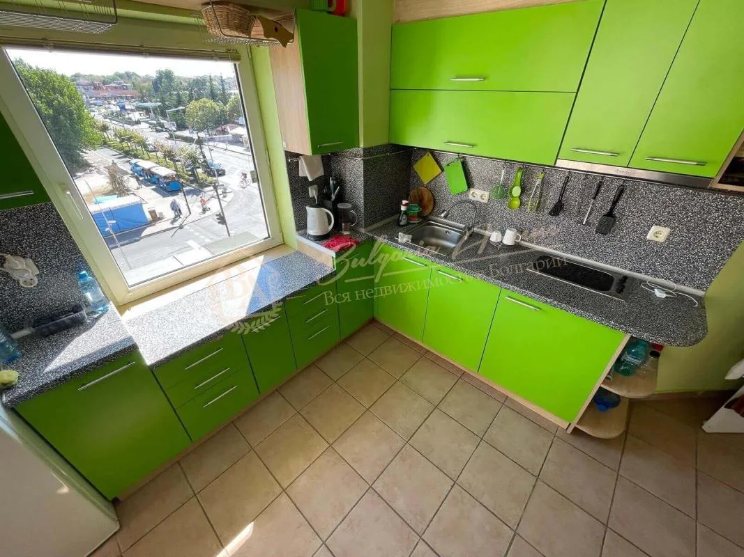 Апартамент с 2 спальнями в комплексе "Аквамарин", Солнечный берег