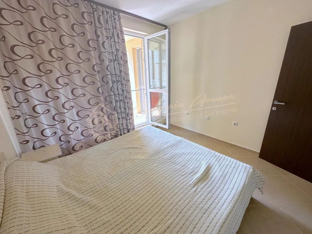 Уютный двухкомнатный апартамент в комплексе «Солнце и Море», Солнечный берег